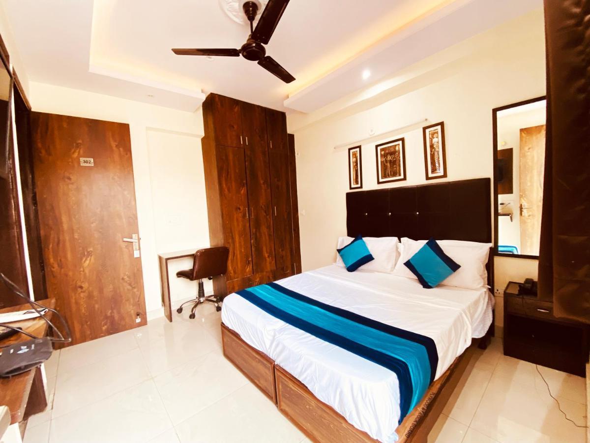 Hotel Admire Inn "Atta Market, Noida Sector 18" Exterior foto