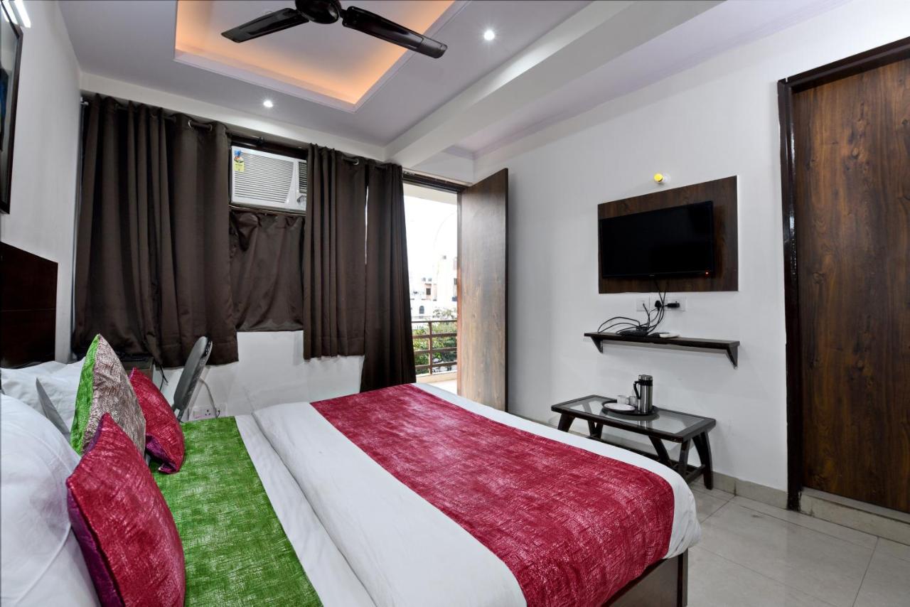 Hotel Admire Inn "Atta Market, Noida Sector 18" Exterior foto